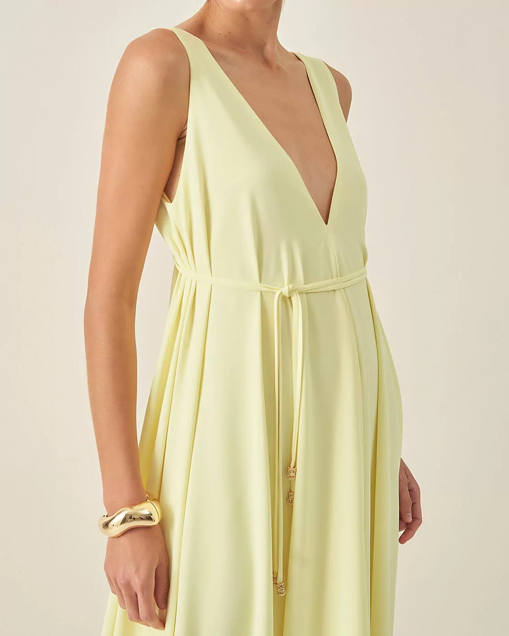 Robe verte satinée