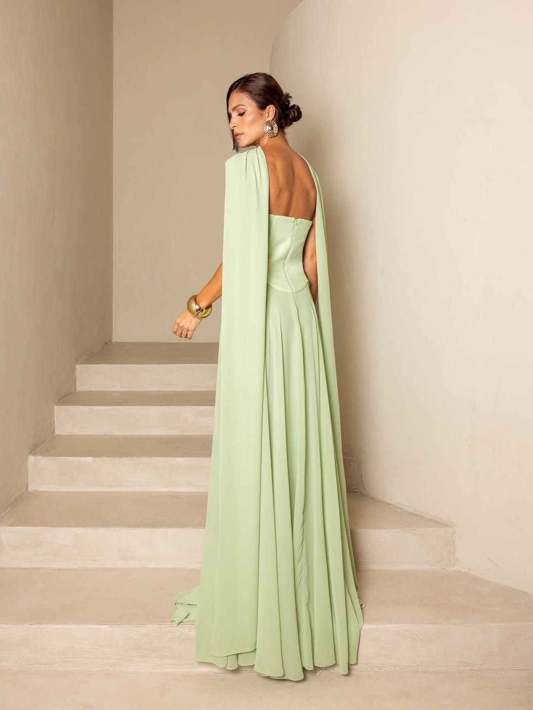 Robe bleu ciel plissée