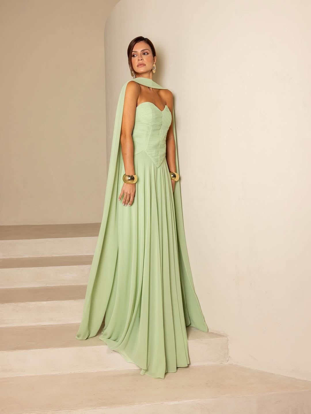 Robe bleu ciel plissée